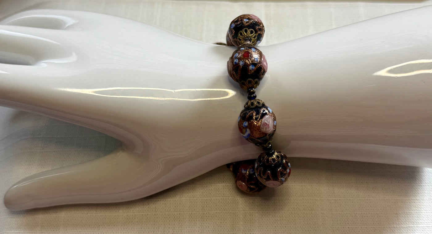 Vintage-Style Glass Bead Bracelet with Toggle Clasp & Metal Flourishes – Gold, Pink, Blue, Red & Black