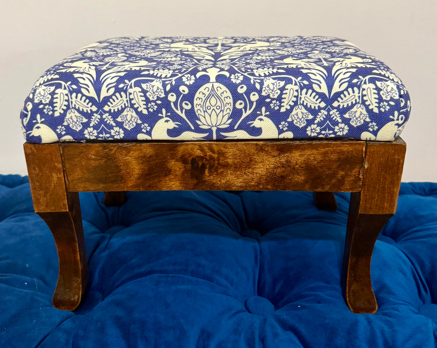 Aviary Damask Stool with Antique Base