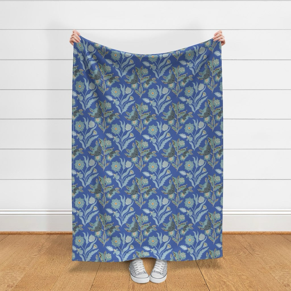 Eglantine Tangle Velvet Throw Blanket